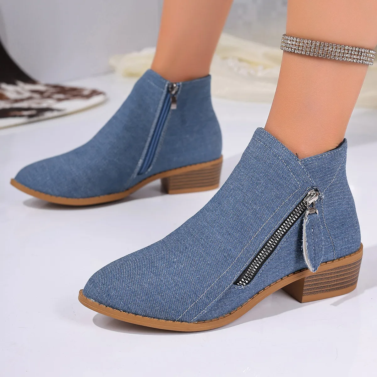 New Women's Short Boots In The Autumn And Winter 2025 HZ0115