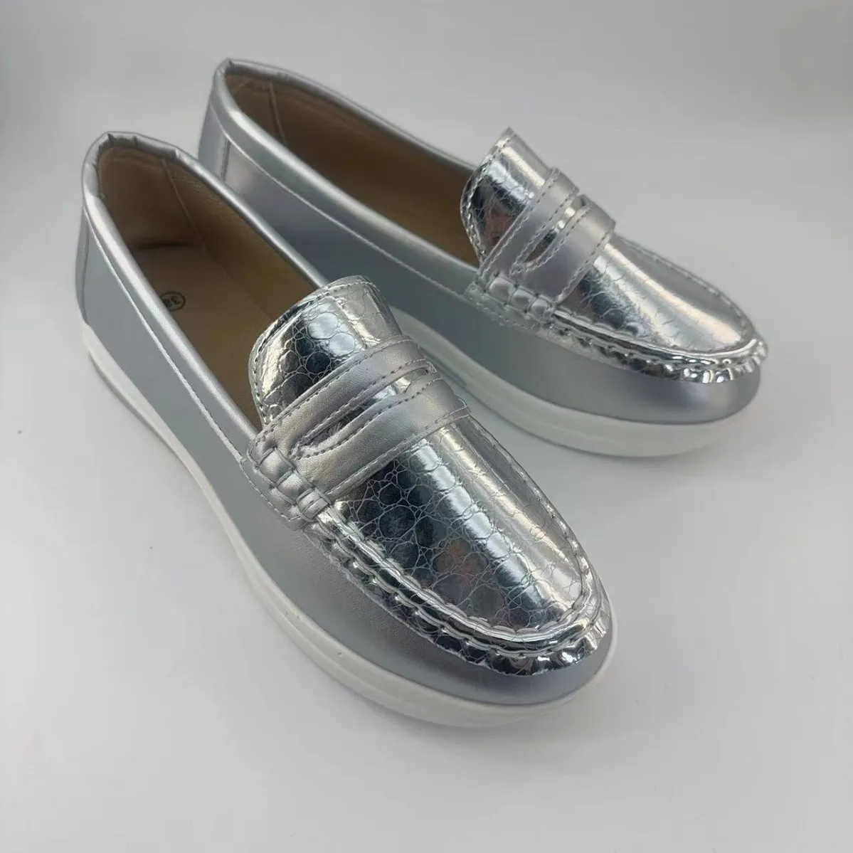 Large Size 2025 Spring New Casual Single Shoe Sports Zipper Women Lazy Low Help Shoes HZ0115