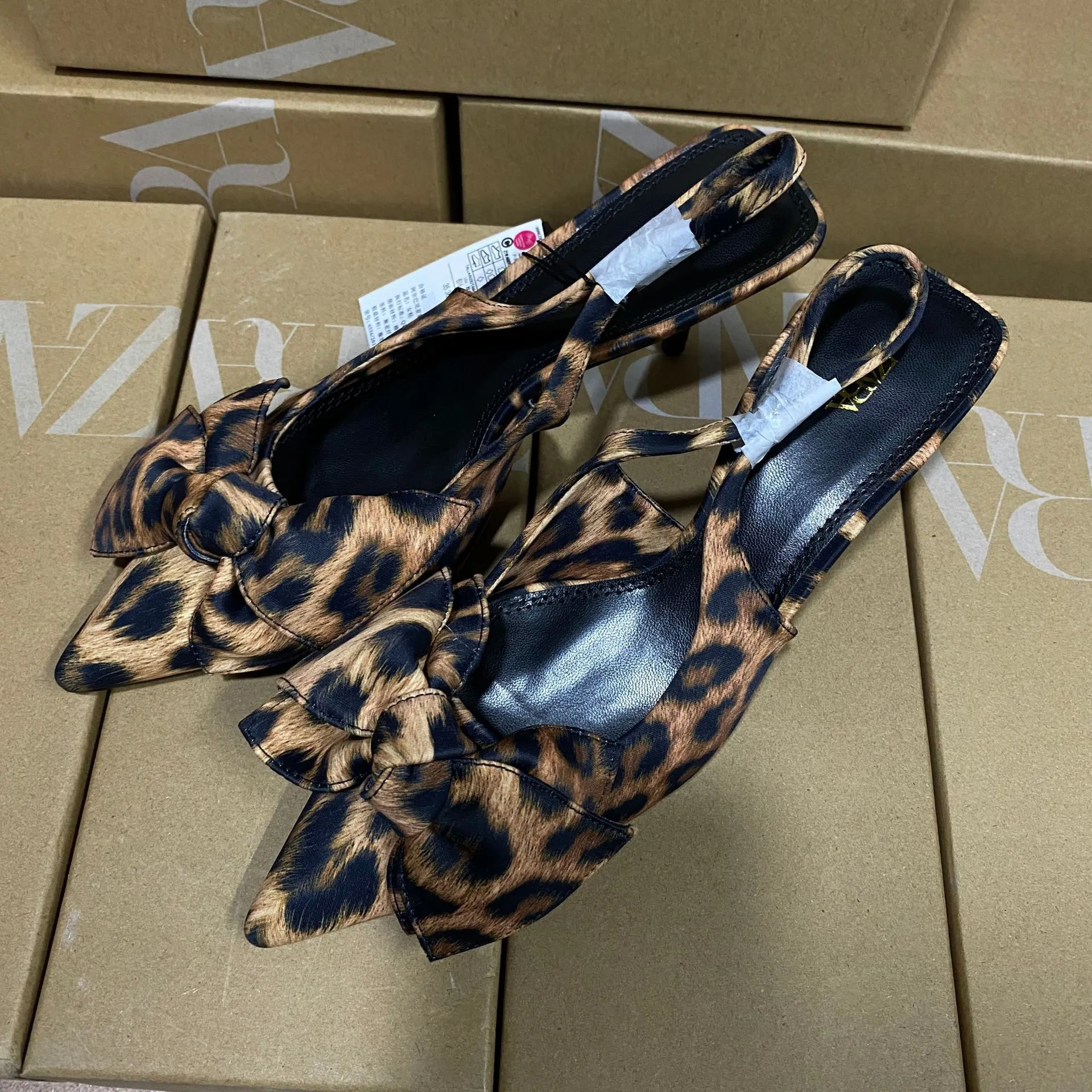 ZAJ2025 Spring New Women's Shoes Black Metal Details Decorate Round Head High Heel Elegant Fashion Sandals HZ0115