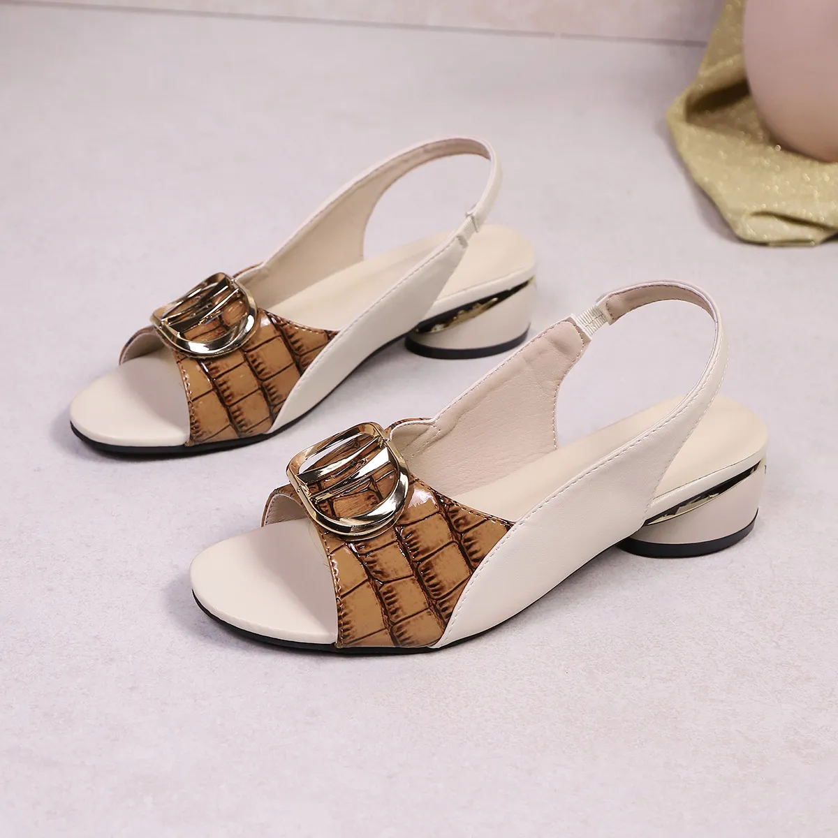 Sandals Women With 4 Cm Thick Heel 2025 Summer New Soft Leather Cool Slippers Wearing Fish Mouth HZ0115