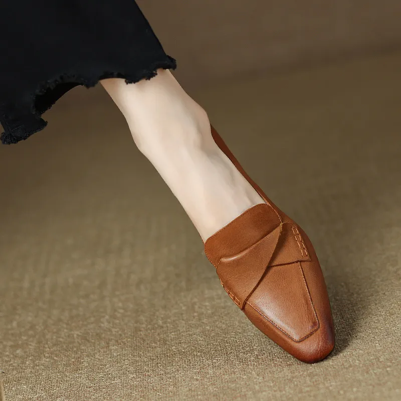Brown French Singles Women's Pointed Thick Heel Small Leather Shoes Commuting Temperament Low Heel Women's Shoes HZ0115