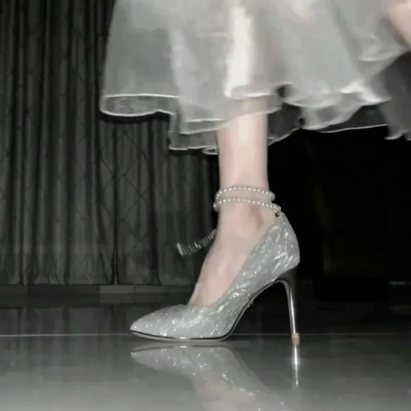 High-Heeled Women In The Summer Of 2025 New Silver Pearl Chain Beautiful Wedding Shoes Tips Fine And Light Mouth Outside To Wear Single Shoes HZ0115
